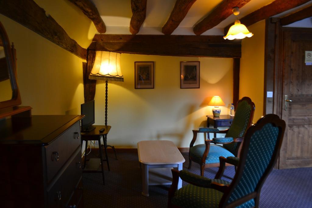 Les Trois Cheminees Chambres D'Hotes Livarot-Pays-d'Auge Exterior photo